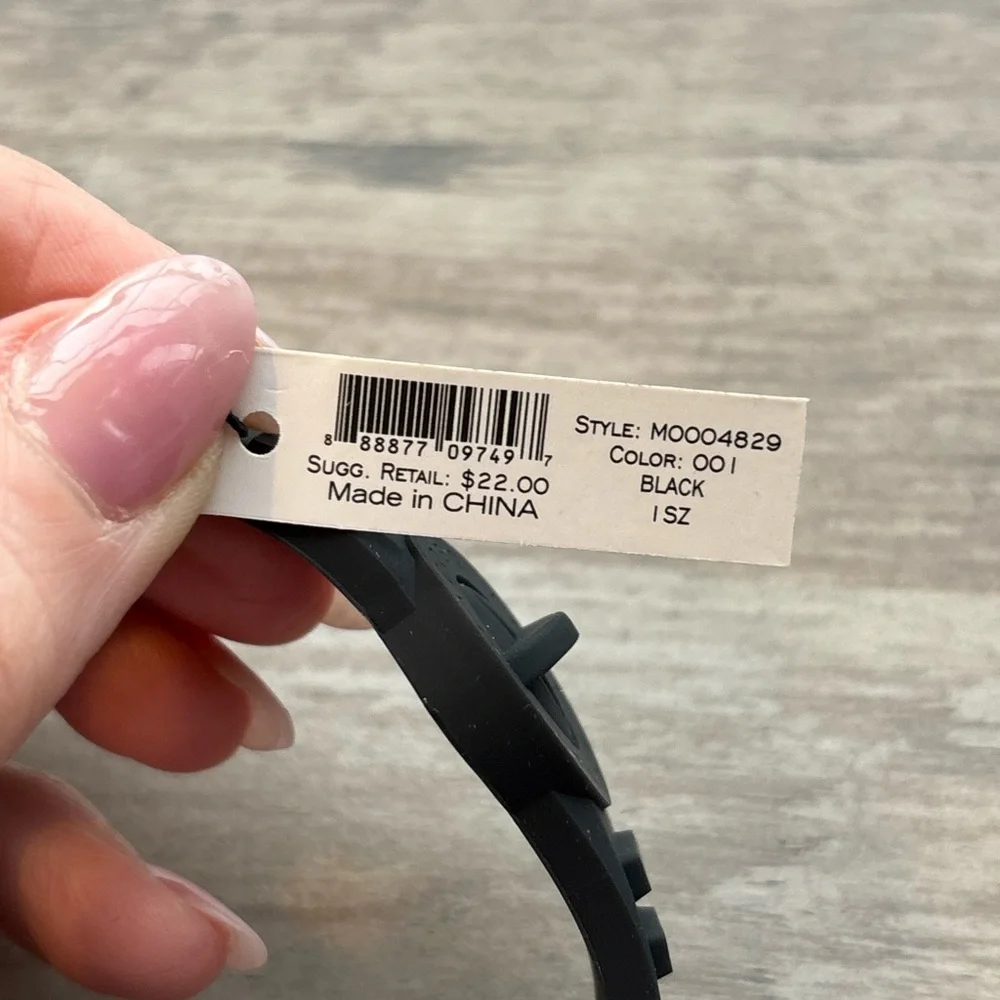 Black Silicone Adjustable Wearable Band